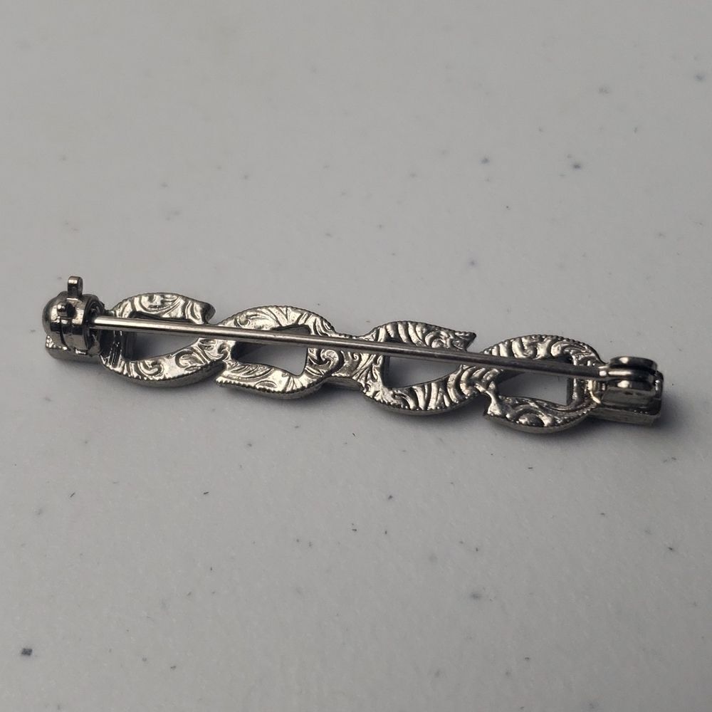 Vintage-Like Brooche - Picture 3 of 4